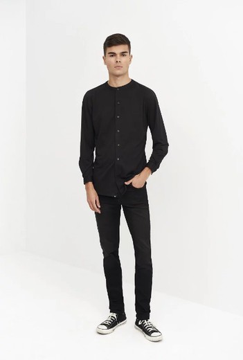 Chemise en tricot pour homme noire ou blanche