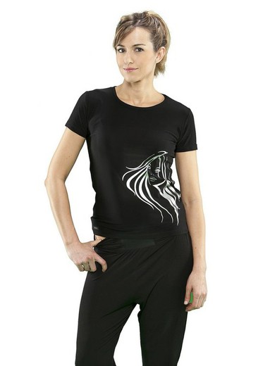 Camiseta negra dibujo mujer gris