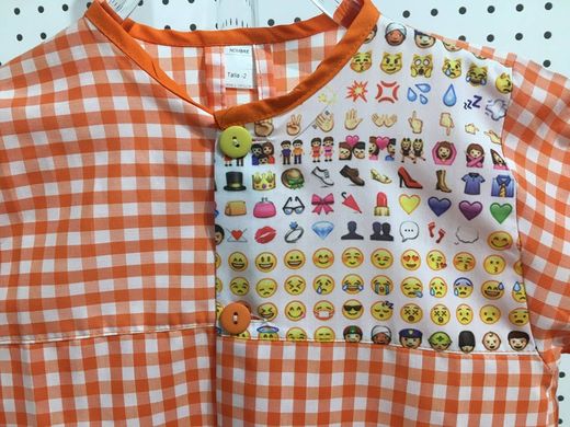 Robe avec boutons emoji