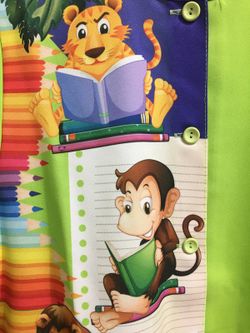 Boutons de robe verte dessinant des animaux