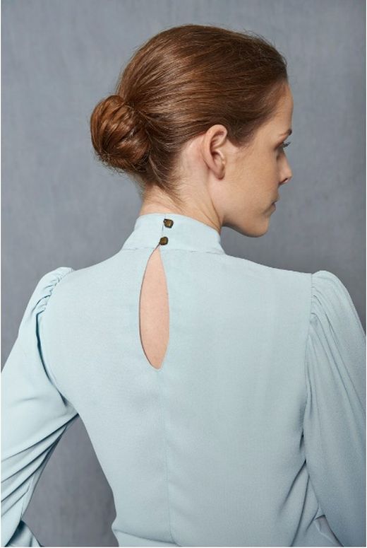 Blusa Cuello Alto marino o verde