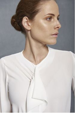 Blusa Frunce en Cuello blanco o azul