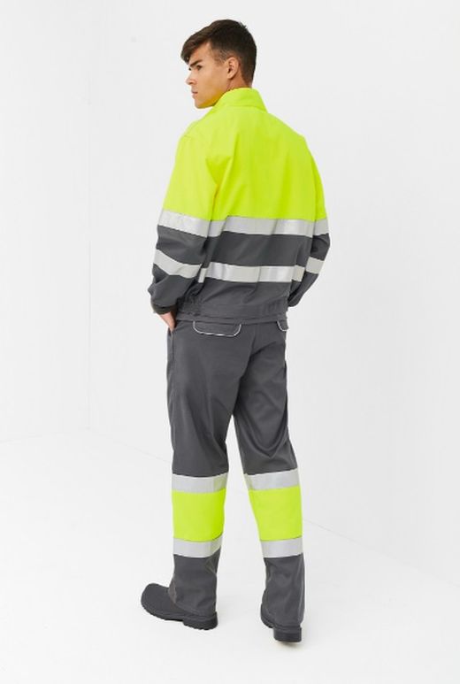 Cazadora AV Confort Fit varios colores