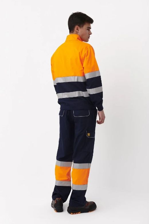 Cazadora AV Confort Fit varios colores