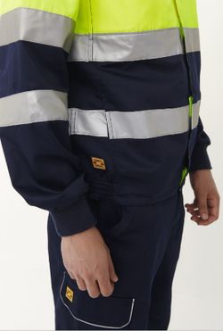 Cazadora AV Confort Fit varios colores