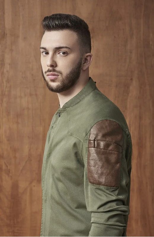 Chaquetilla con polipiel gris o verde