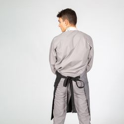 Tablier à bavette avec ouverture noir/gris