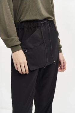 Pantalón Jogger con delantal negro