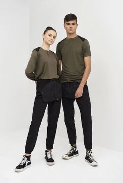 Pantalón Jogger con delantal negro