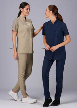 Pantalons pour femmes de différentes couleurs