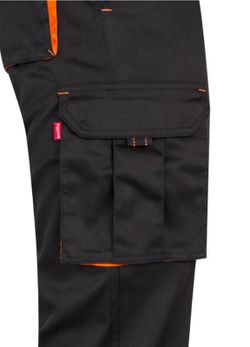 Pantalón multibolsillo negro con detalles fluor